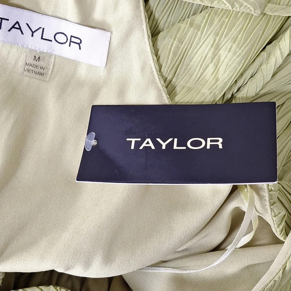 Taylor "NEW" Coquette Pear Green Bohemian Crepe Goddess Cottagecore Maxi Dress M - Picture 11 of 14